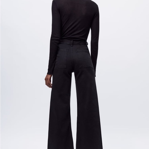 🍁 Fall Style Bundle 🍁 Jeans, Sweater & Sneaker Bundle, perfect for the season! - Picture 10 of 16